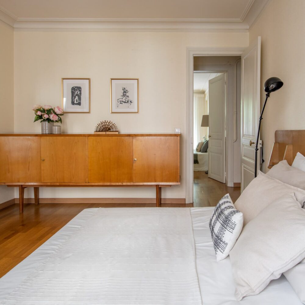 Perspective depuis la première chambre de l'apparte de la rue de lyon en vente à Paris 12. Patrice juin