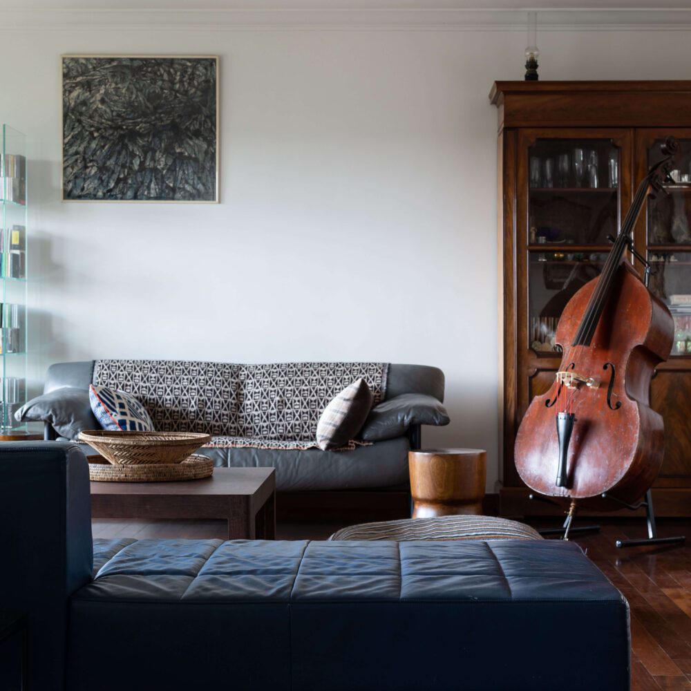 détail salon de musique d'un appartement en vente à saint-cloud par Patrice JUIN.